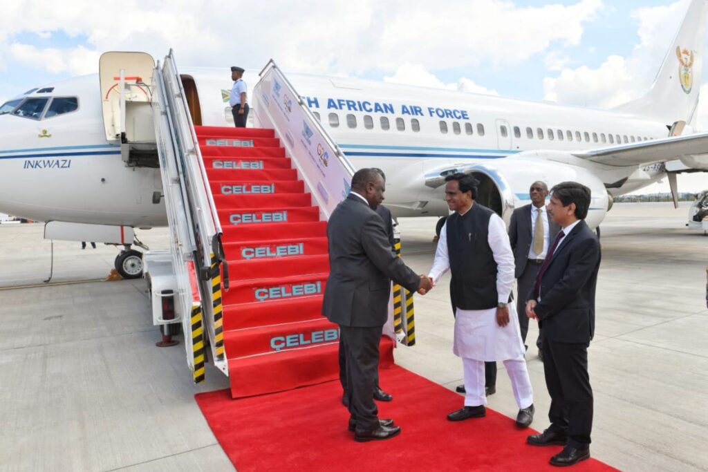 Cyril Ramaphosa arrives in India