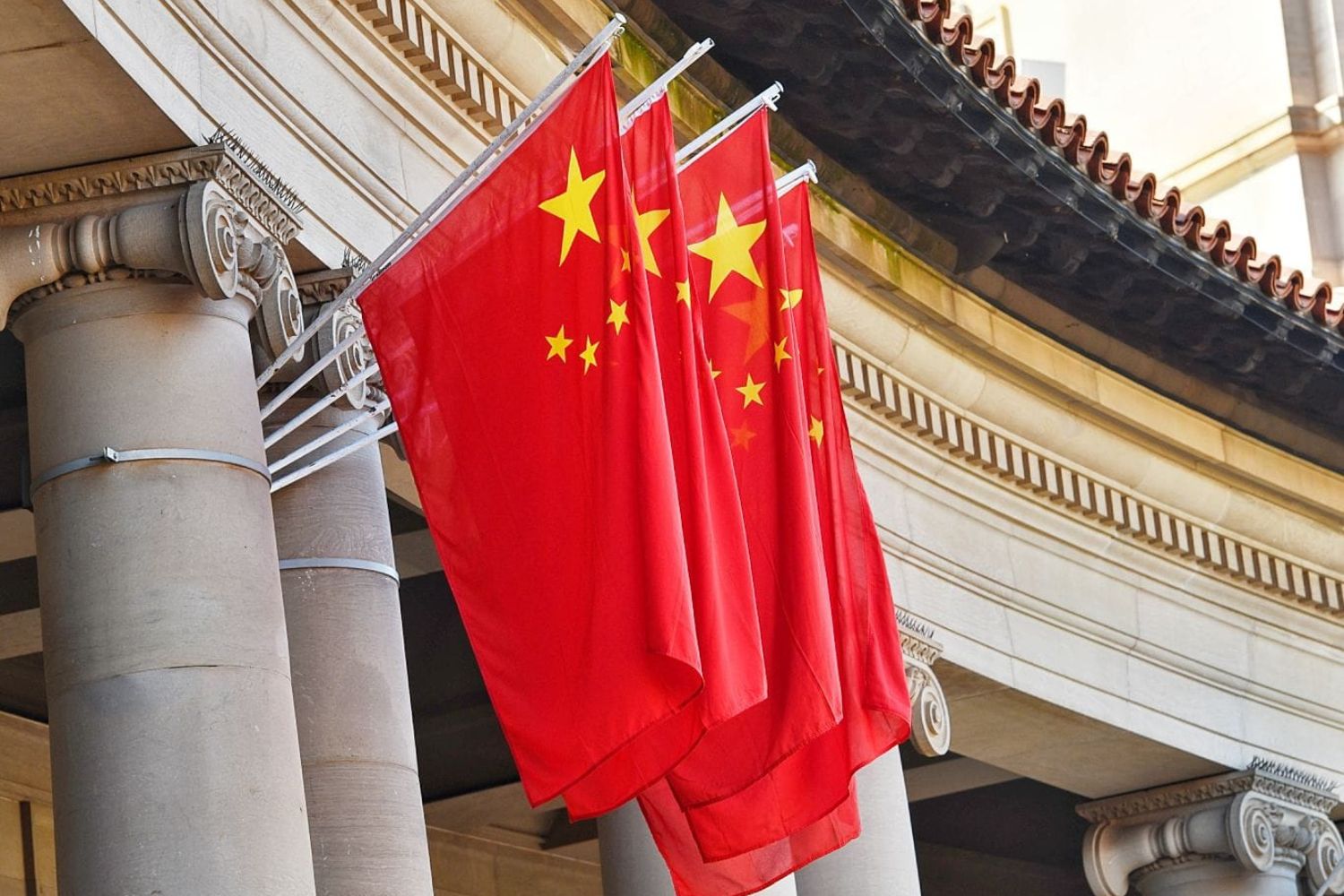 Chinese flag outside South Africa Union Buildings.